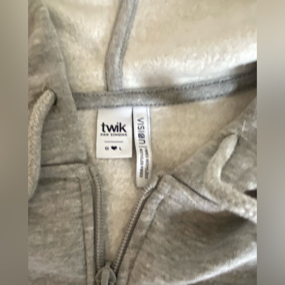 Simons zip up - Picture 3 of 4